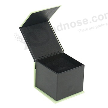 Magnetic Paper Box front