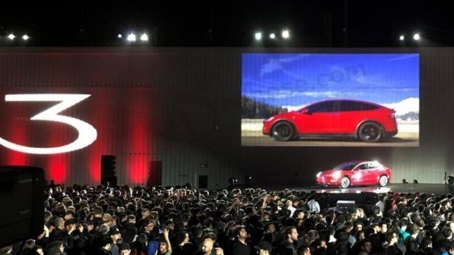 Tesla plans to raise $1.5bn to produce new Model 3