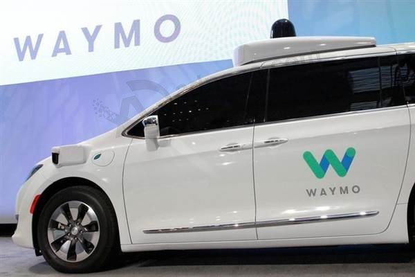 Brave New World: Why (and When) We’ll Go From Drivers to Passengers