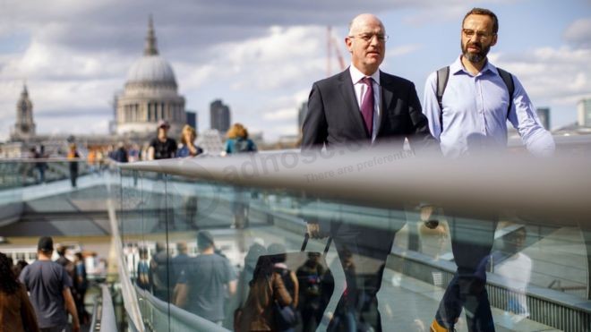 Pay growth to stay weak, says forecast