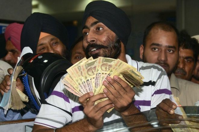 India rupee: Illegal cash crackdown failed - bank report