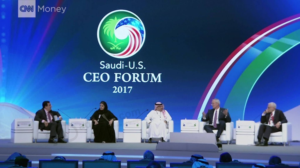 Saudi Arabia's vague economic shift leaves huge oil IPO on track