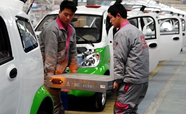 E-car segment revs up to push throttle full forward