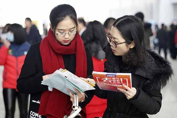 Graduates drive China job market: report