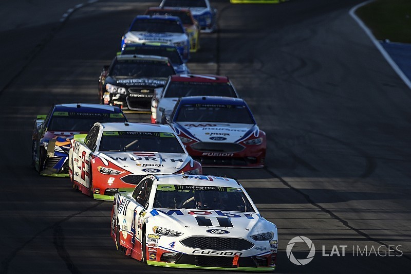 Kevin Harvick leads rejuvenated Ford camp into Homestead