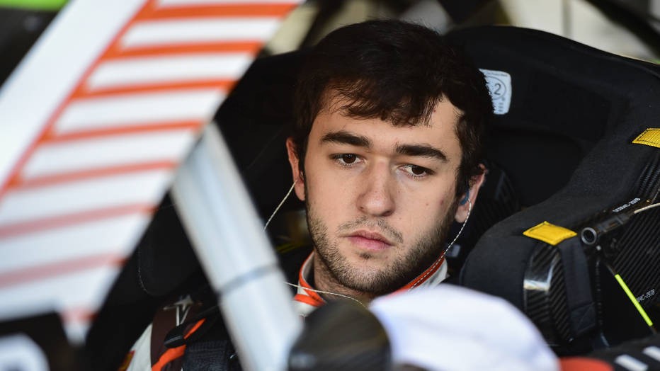 Needing a win to advance to Homestead, Chase Elliott leads opening NASCAR practice at Phoenix
